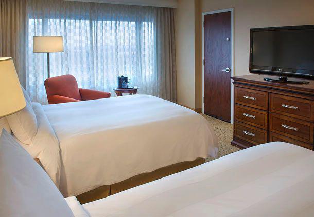 Liberty International Airport Marriott 3* Newark